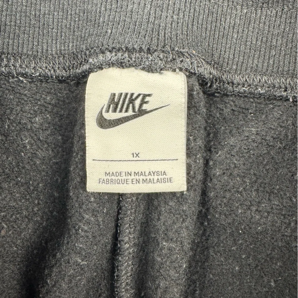 Nike Black sportswear Club Fleece joggers size 1X with pockets
